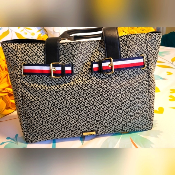 Tommy Hilfiger Tote Bag - Picture 1 of 3